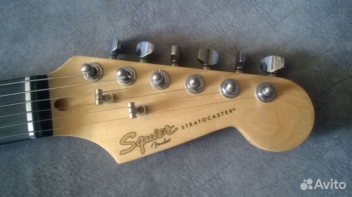 Электрогитара squier by Fender