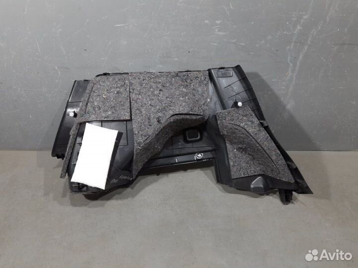 Обшивка багажника Mitsubishi Eclipse Cross