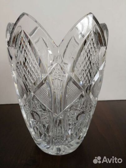 Хрустальная ваза тюльпан