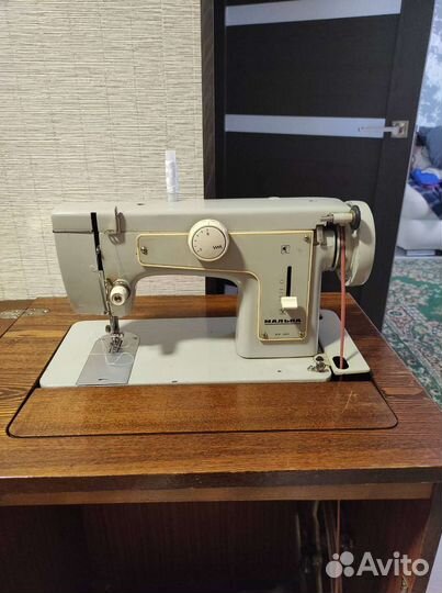 Швейная машина Мальва