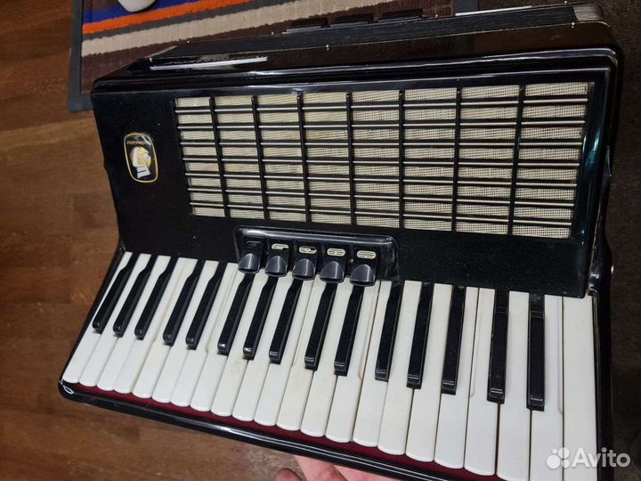 Аккордеон weltmeister stella в коробе