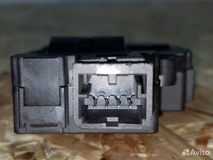 Моторчик заслонки печки Bmw 3 F30 N20B20 2012