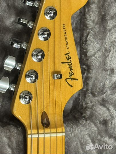 Электрогитара Fender American Ultra Stratocaster