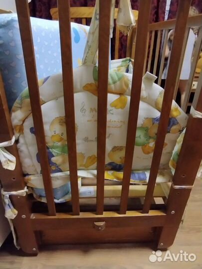 Детская кроватка с поперечным маятником + Мобиль