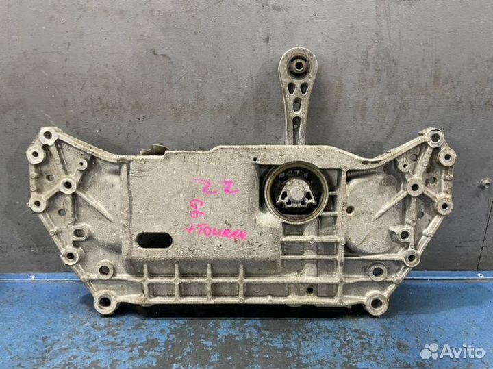 Подрамник передний Volkswagen Golf 6