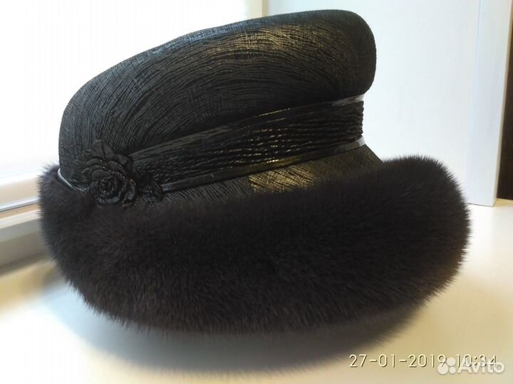 Шапка с мехом норки