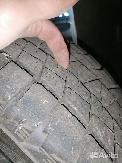 Bridgestone Blizzak DM-V1 265/65 R17