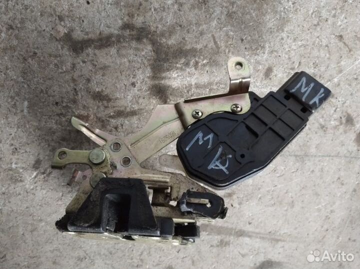 Замок двери задний левый Geely Mk 2008-2015