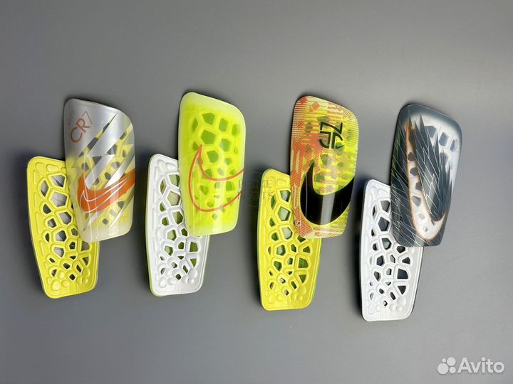 Футбольные щитки a-6495