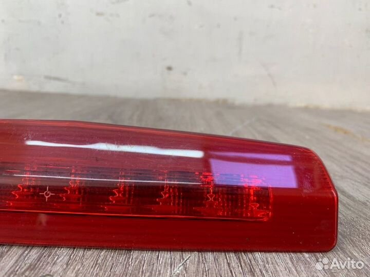Стоп-сигнал крышки багажника задний Opel Zafira B