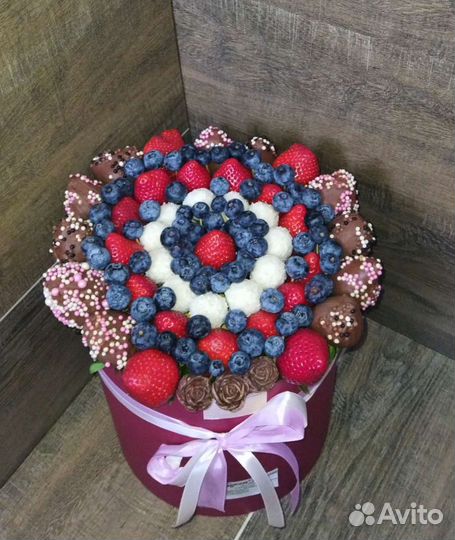 Клубника в шоколаде букет