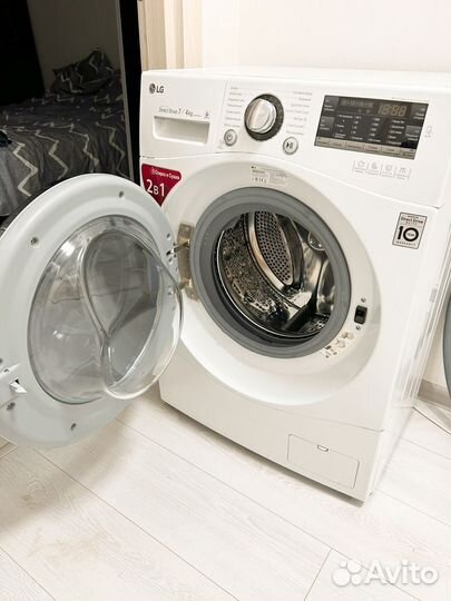 Стиральная машина LG с сушкой 4кг