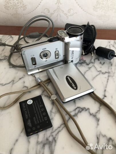 Фотоаппарат Киев, Polaroid, Praktica