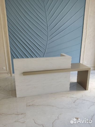 Барная стойка ресепшн из камня