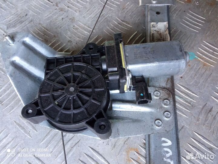 Стеклоподъёмник передний правый Рено Логан 2