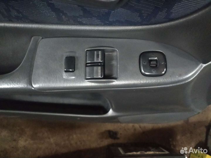 Блок управления зеркалами и стеклами Мазда 626 GF