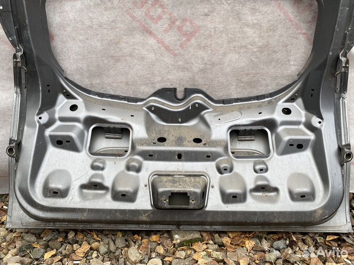 Дверь багажника Renault Kaptur