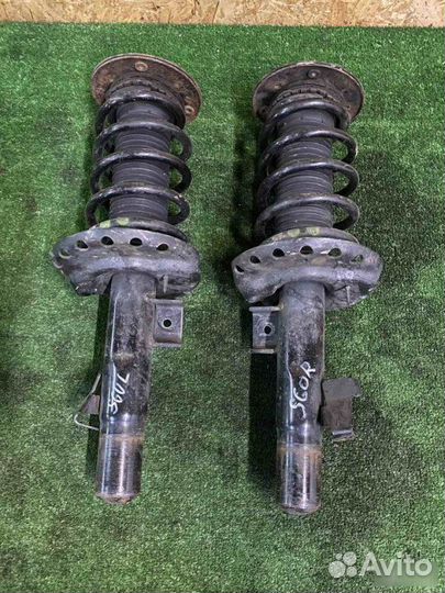 Амортизатор передний Volvo S60 2010-2013