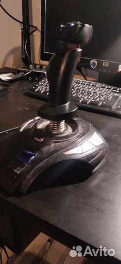 Геймпад Genius Metal strike