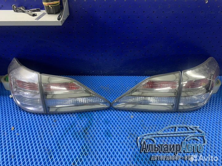 Фонарь внутренний задний левый Lexus Rx350