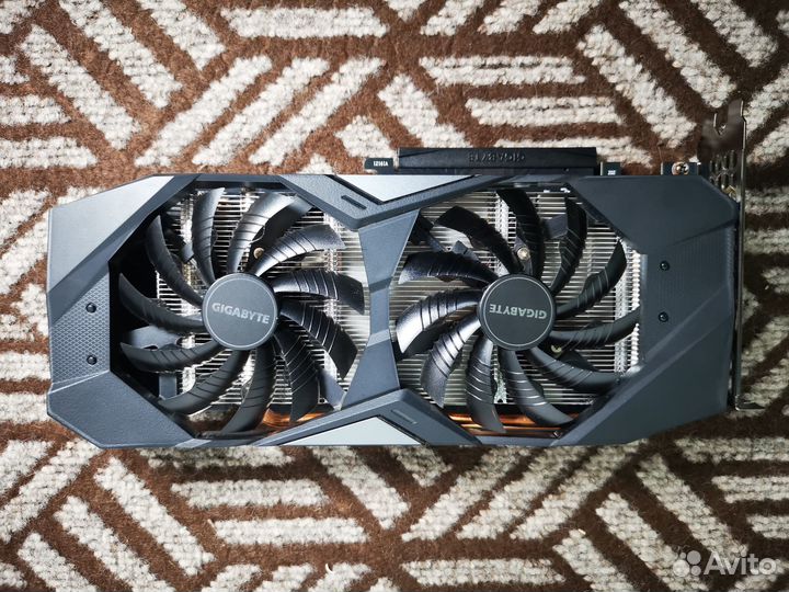 Gigabyte RTX 2060 super windforce OC 8GB