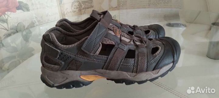 Треккинговые сандалии