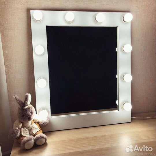 Зеркало визажиста