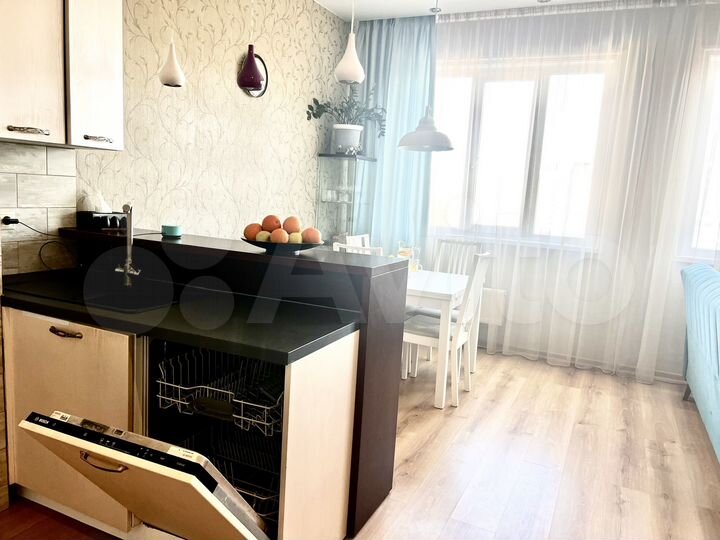 3-к. квартира, 80 м², 13/19 эт.