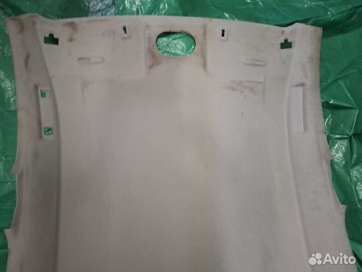 Обшивка потолка Mitsubishi Colt