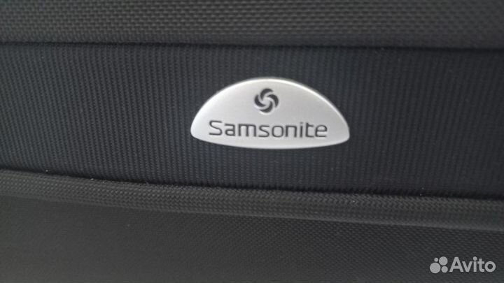 Сумка на колесах с выдвижной ручкой Samsonite