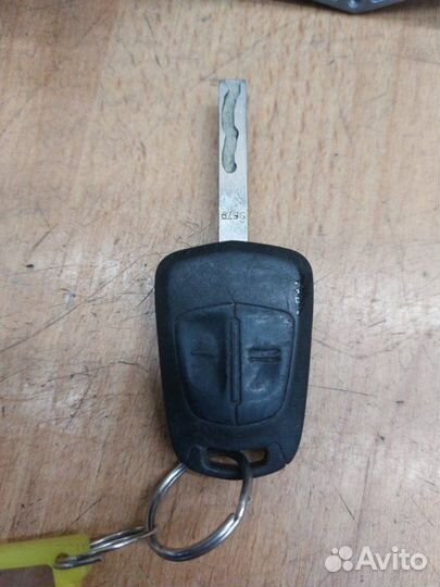 Замок зажигания Opel Zafira B Z18XER 2009