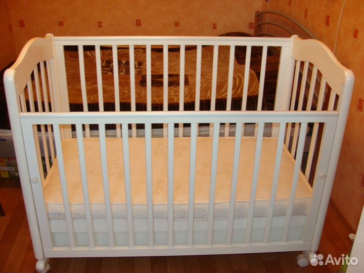 Кровать детская, матрас и комплект п/принадлежност