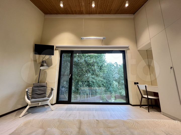 Дом 63 м² на участке 4 сот.