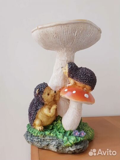 Кашпо для цветов и скульптура 