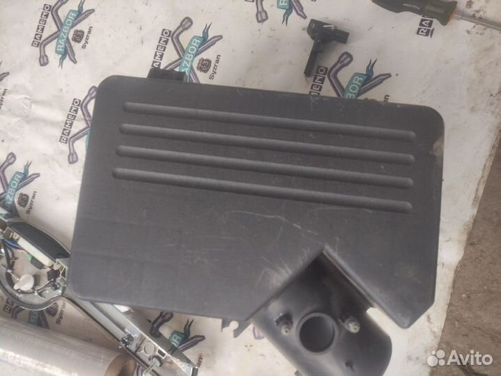 Корпус воздушного фильтра Toyota Camry 40