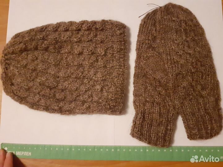 Шапка и варежки из собачей шерсти