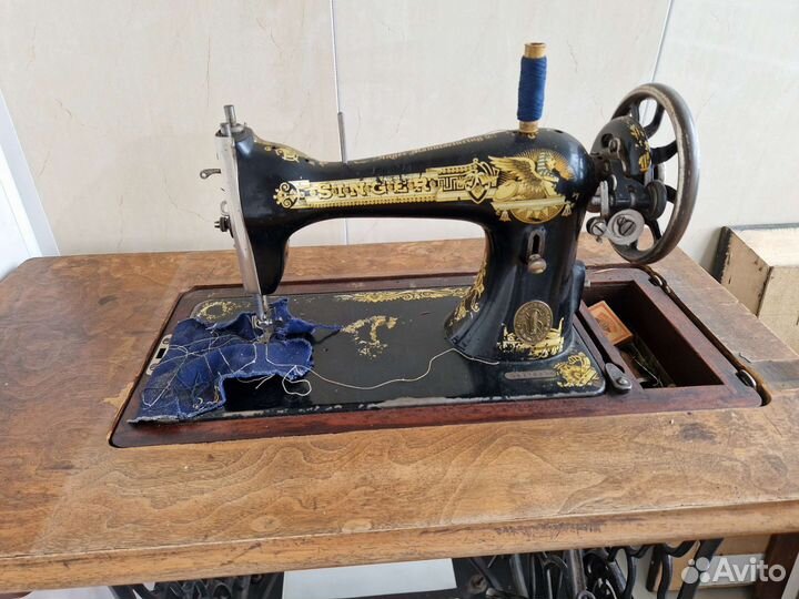Швейная машинка зингер ножная