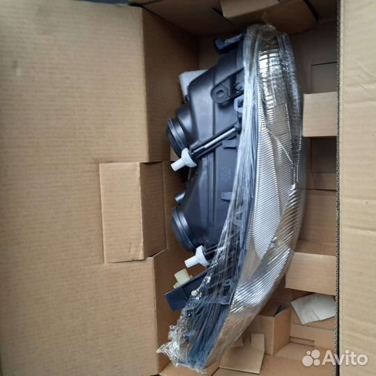 Правая фара Opel Omega B дорест