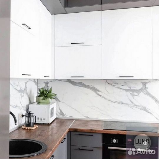 Стильный кухонный гарнитур