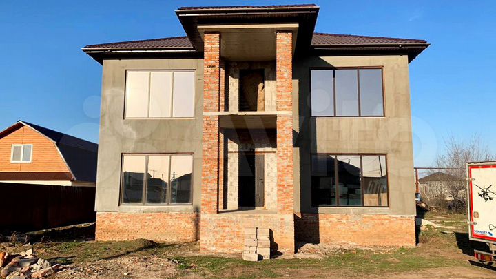 Дом 263 м² на участке 6 сот.