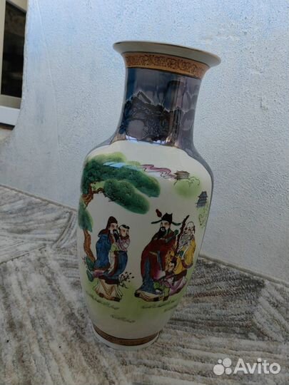 Фарфоровые вазы