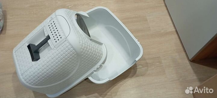 Закрытый лоток для кошек