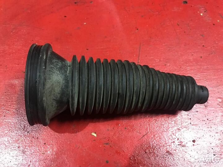 Пыльник рулевой рейки Audi A6 С7 cgwb 3.0