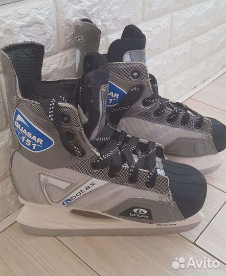 Коньки хоккейные