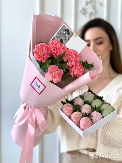 Комбо клубника в шоколаде + цветы