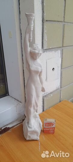 Гипсовые статуэтка