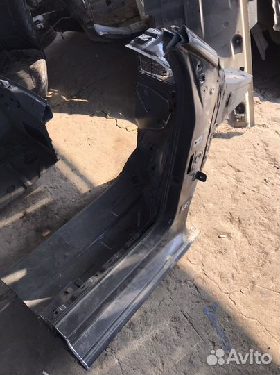 Передняя стойка кузова Volkswagen Polo