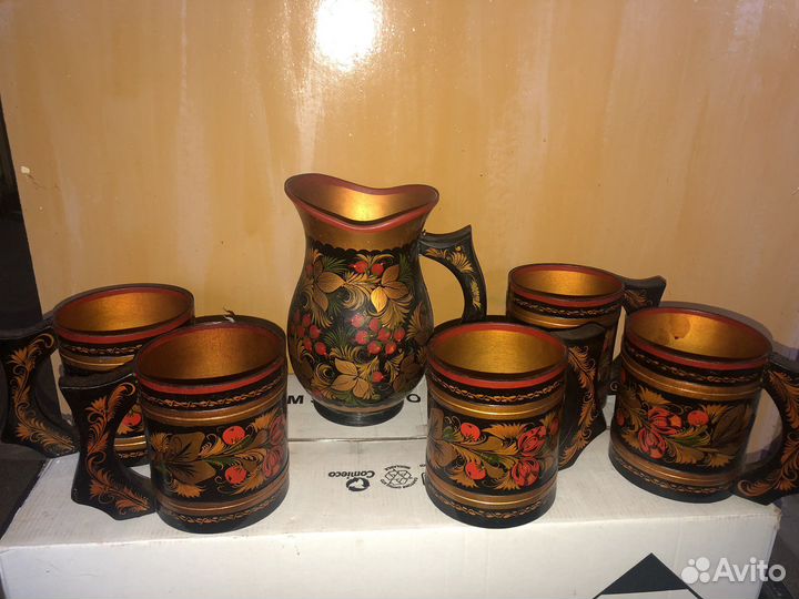 Кружки и кувшин