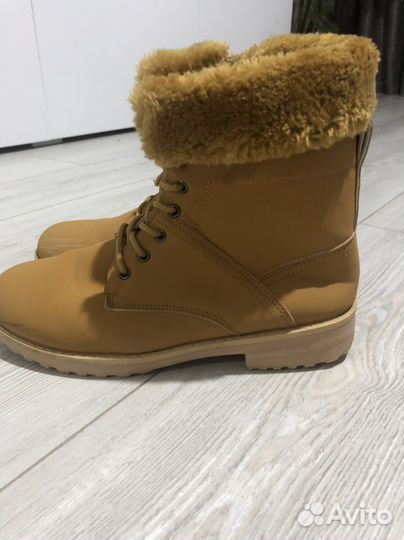 Продаю зимние сапоги