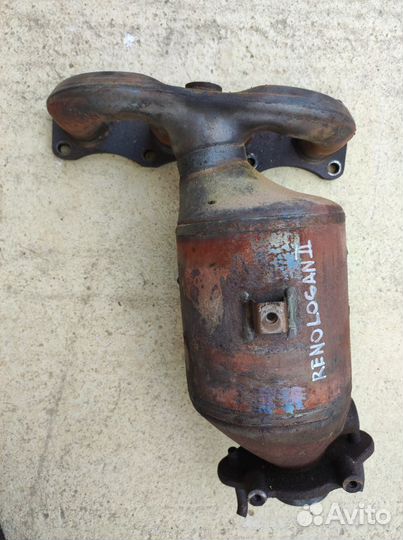 Выпускной коллектор с катализатором Renault Logan